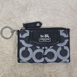 COACH BLACK AND SILVER SIGNATURE C CREDIT CARD CASE